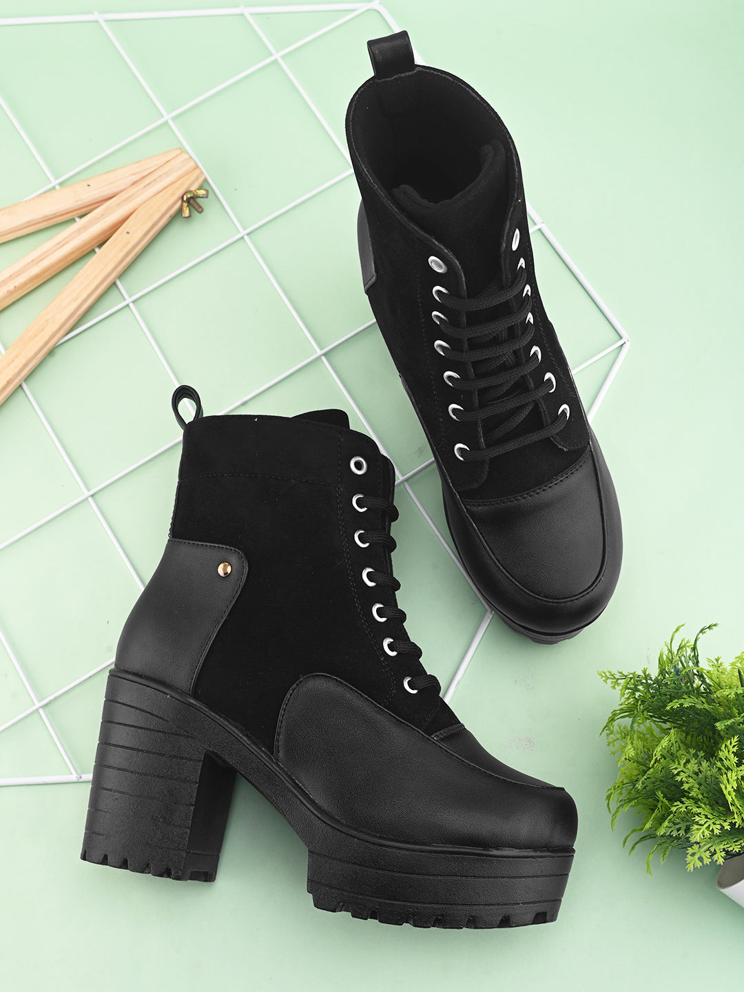 Comfortable Trendy Attractive Black Block Heel Boots - Main Image
