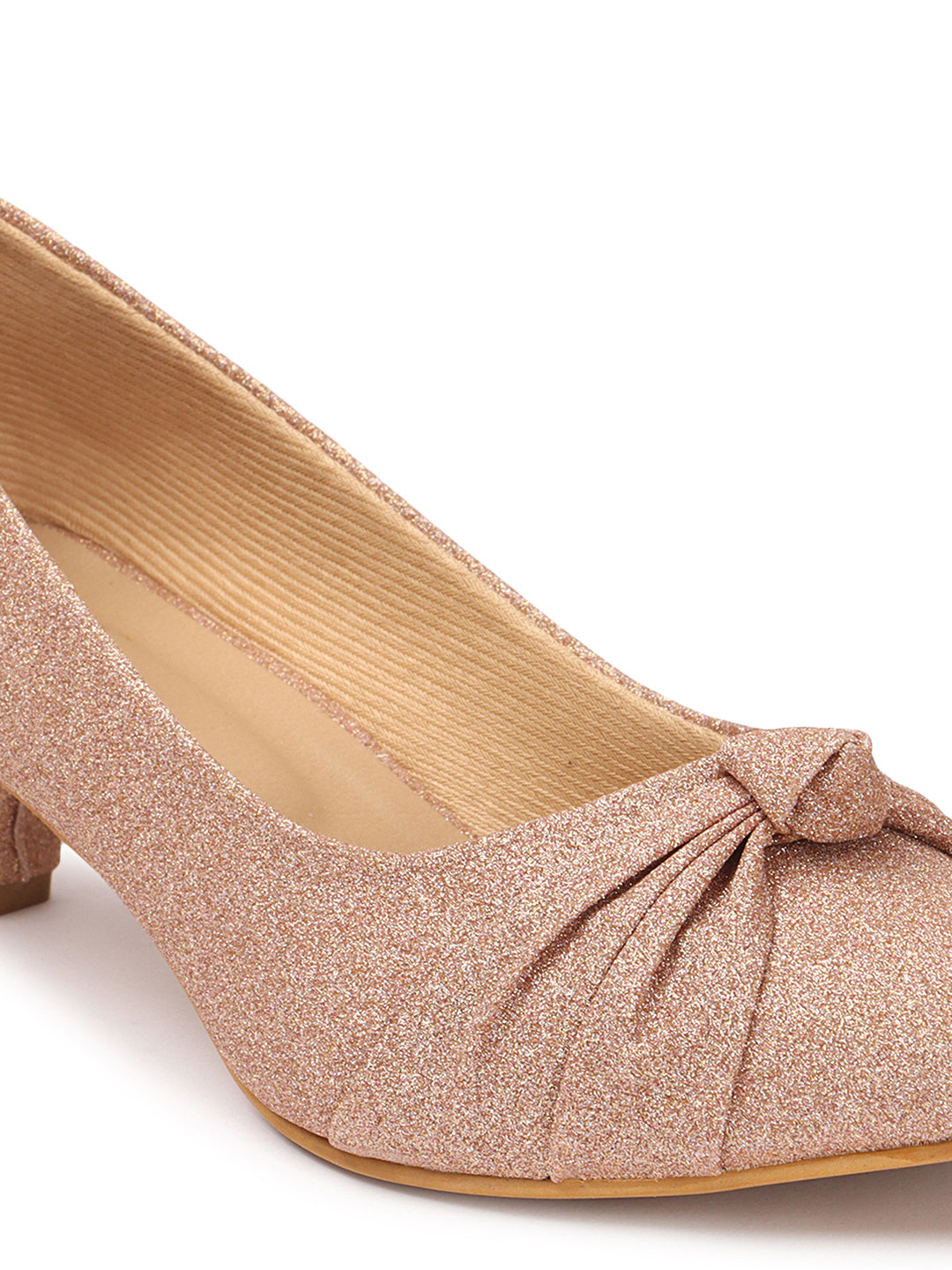 Comfortable & Chic Ballerinas With Short Heels