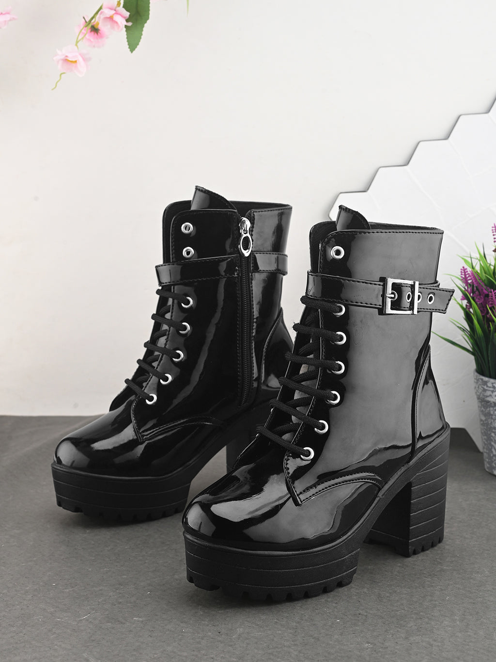 Comfortable zipper black block heel boots