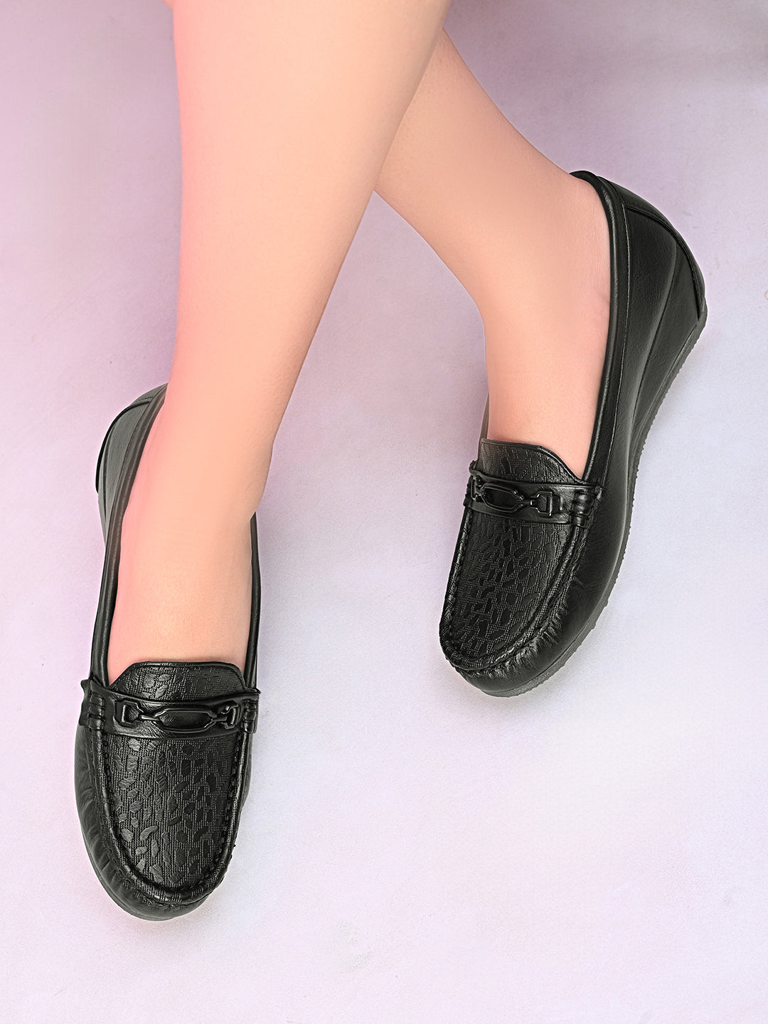 Classic Textured Vamp Buckle Detail Wedge Loafers