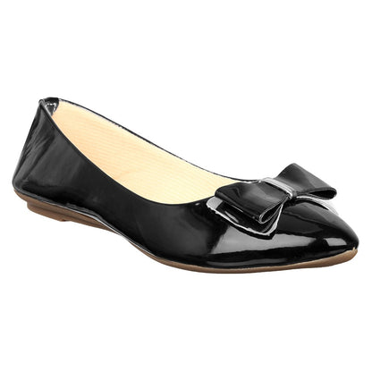 Classic & Timeless Patent Leather Flat Ballerinas With Buckle Design