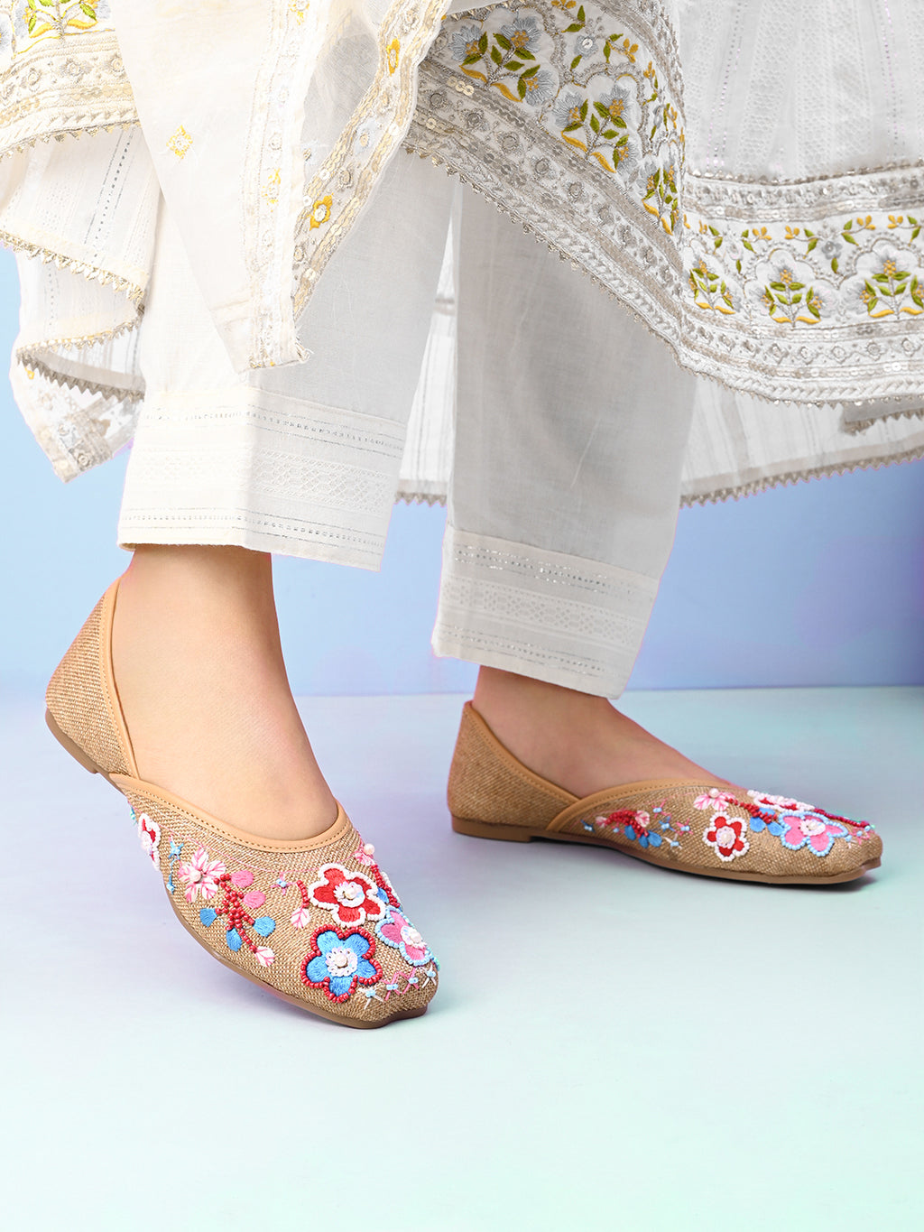 Ethnic Floral Beadwork Slip-On Juttis