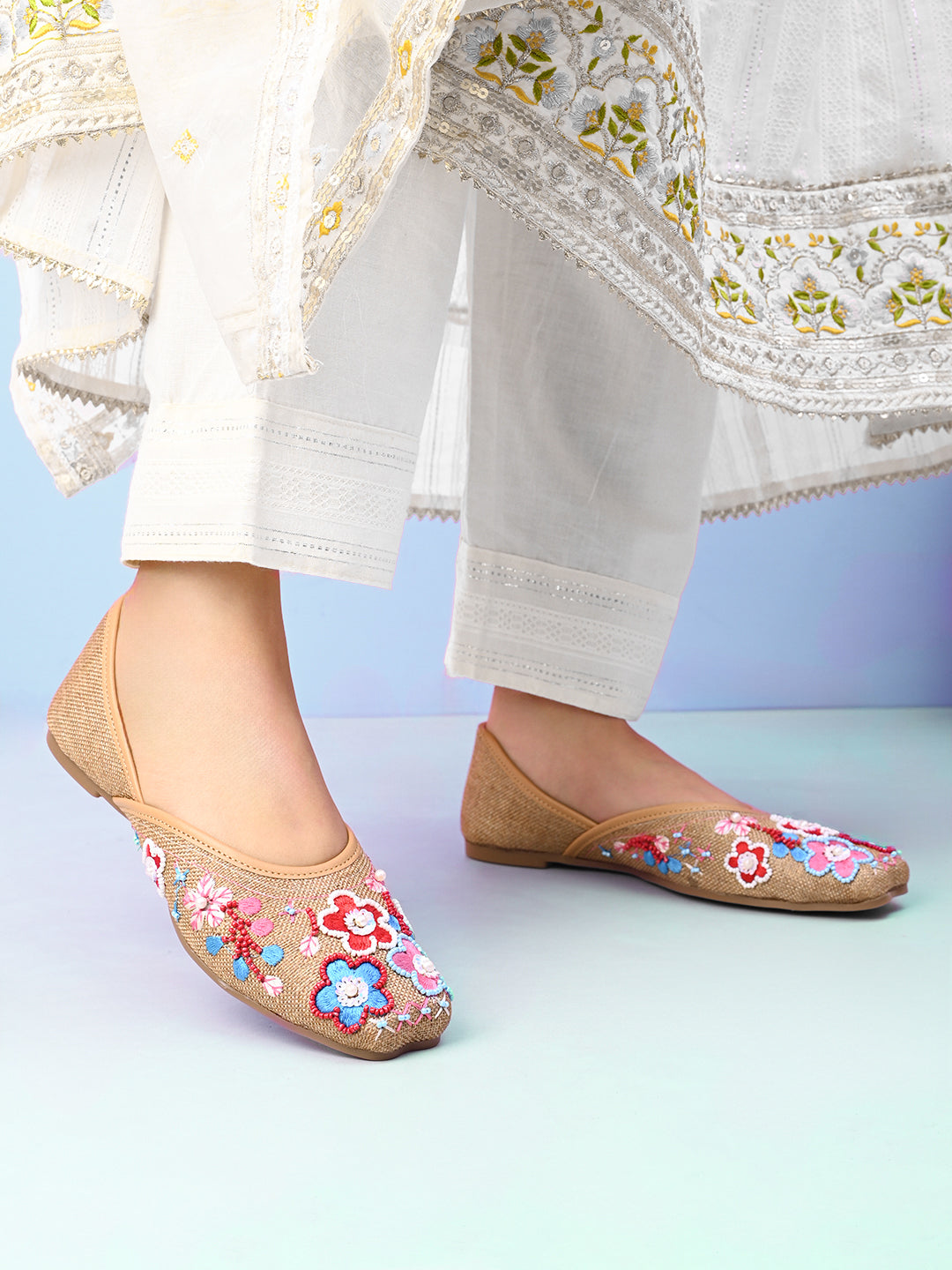 Ethnic Floral Beadwork Slip-On Juttis