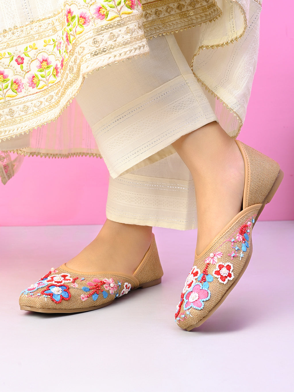 Ethnic Floral Beadwork Slip-On Juttis