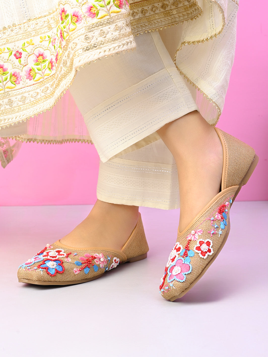 Ethnic Floral Beadwork Slip-On Juttis