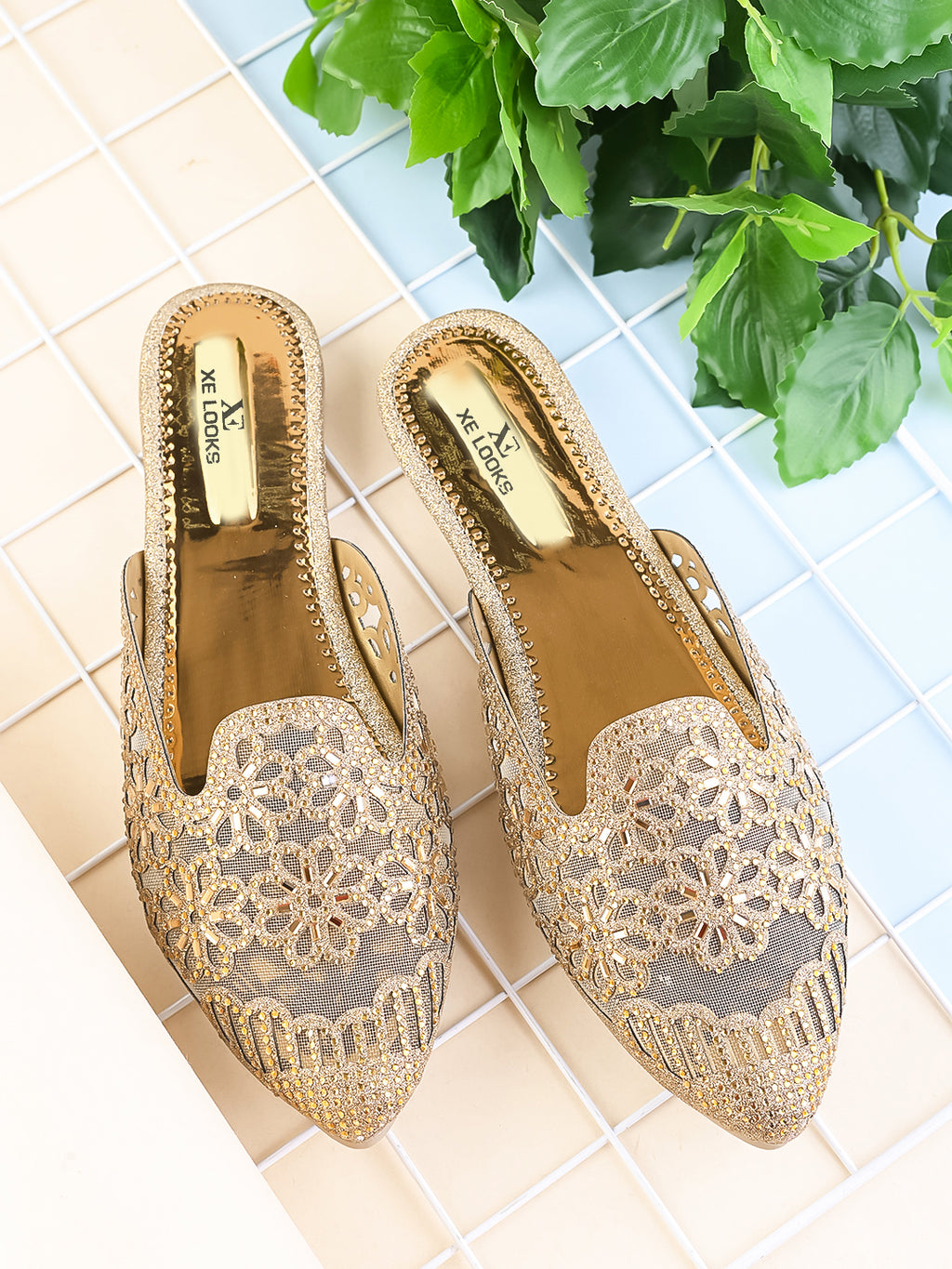Embroidered Floral Cut-Out Design Mules
