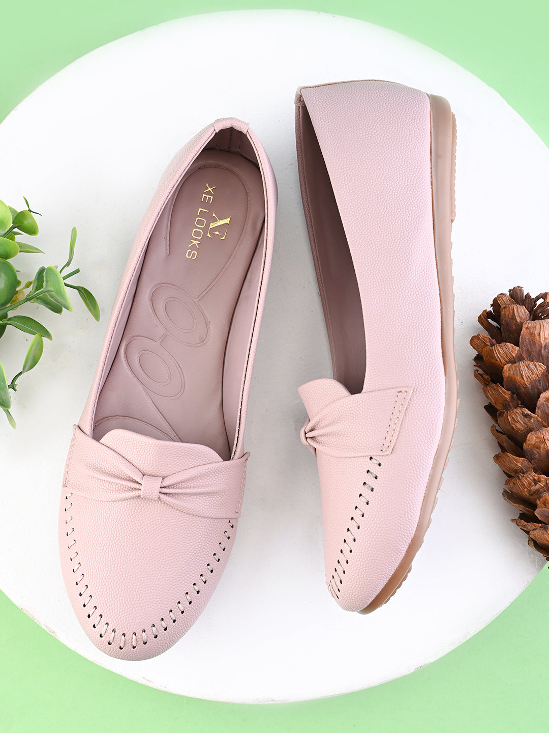 Elegant Design With A Stylish Knot Bellies