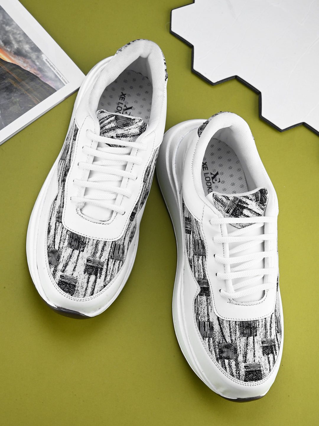 Lightweight & Attractive Lace up Sneaker Shoes