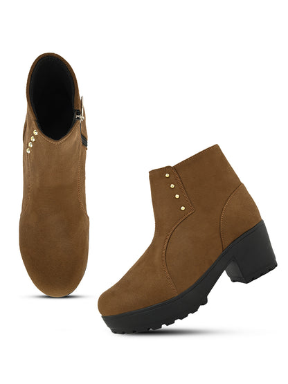 Comfortable & Fashionable Boots With Zip Closure