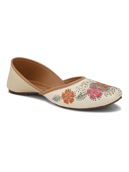 Embroidered Floral Pattern Traditional Juttis