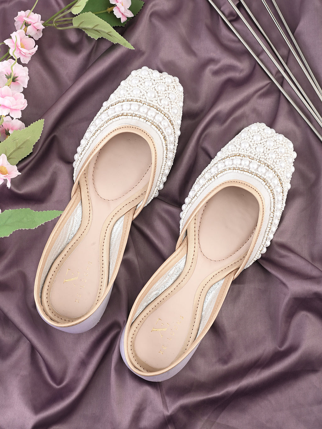 Traditional Handcrafted Punjabi juttis