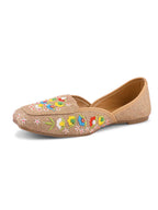 Elegant Floral Embroidered Ethnic Juttis
