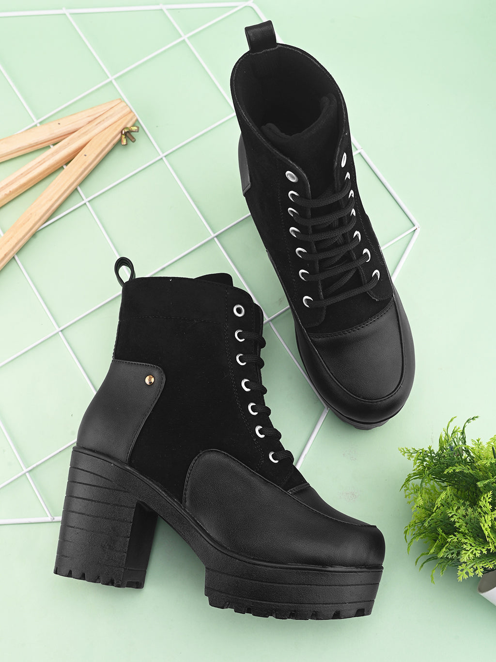 Women’s Lace-Up Platform Ankle Boots