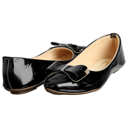 Classic & Timeless Patent Leather Flat Ballerinas With Buckle Design