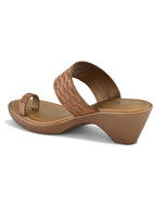 Wedge Toe-Ring Sandals Perforated Pleated Upper Strap