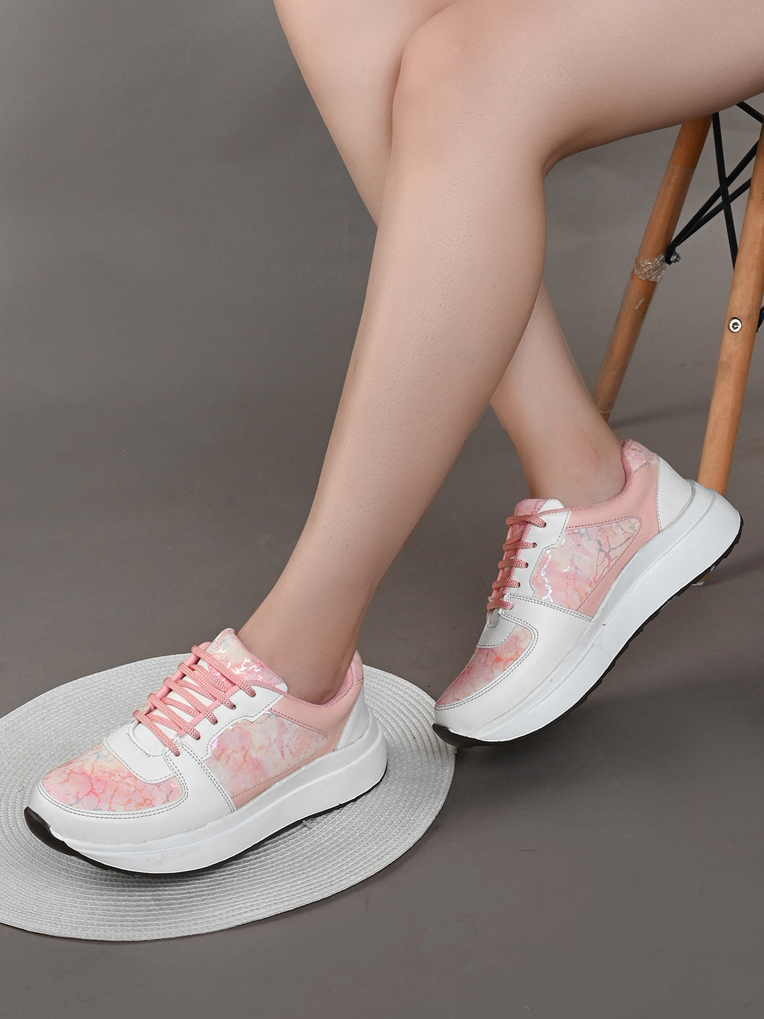 Smartlace up sneakers lightweight Soft Sneaker shoe