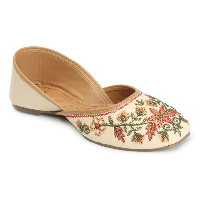 Elegant Design Comfortable & Fancy Ethnic Punjabi Juttis