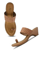 Wedge Toe-Ring Sandals Perforated Pleated Upper Strap