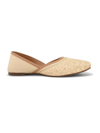 Handcrafted Traditional Design with Chic Embroidery Juttis