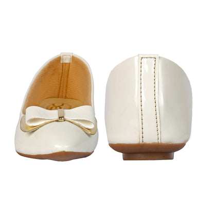 Classic & Timeless Patent Leather Flat Ballerinas With Buckle Design