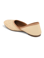 Handcrafted Traditional Design with Chic Embroidery Juttis