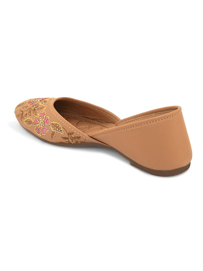 Embroidered Floral Pattern Traditional Juttis