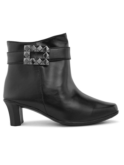 Comfortable & Stylish Zipper Black Boots