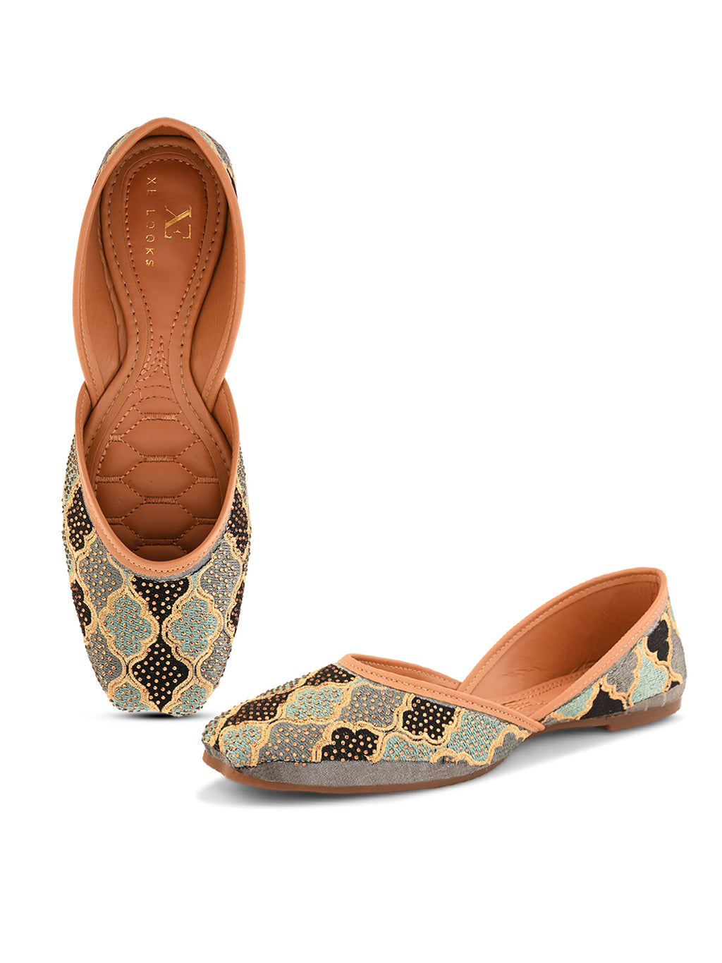 Traditional with Intricate Threadwork Juttis
