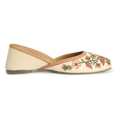 Elegant Design Comfortable & Fancy Ethnic Punjabi Juttis