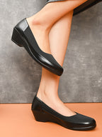 Classy Graceful Ballerinas For Daily Wear
