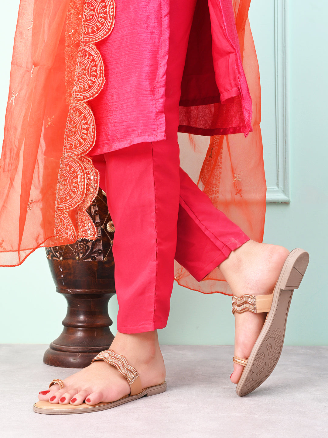 Stylish Ethnic Slip-On Flats with Sparkling Wavy Detailing
