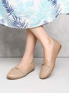 Elegant Design With A Stylish Knot Bellies
