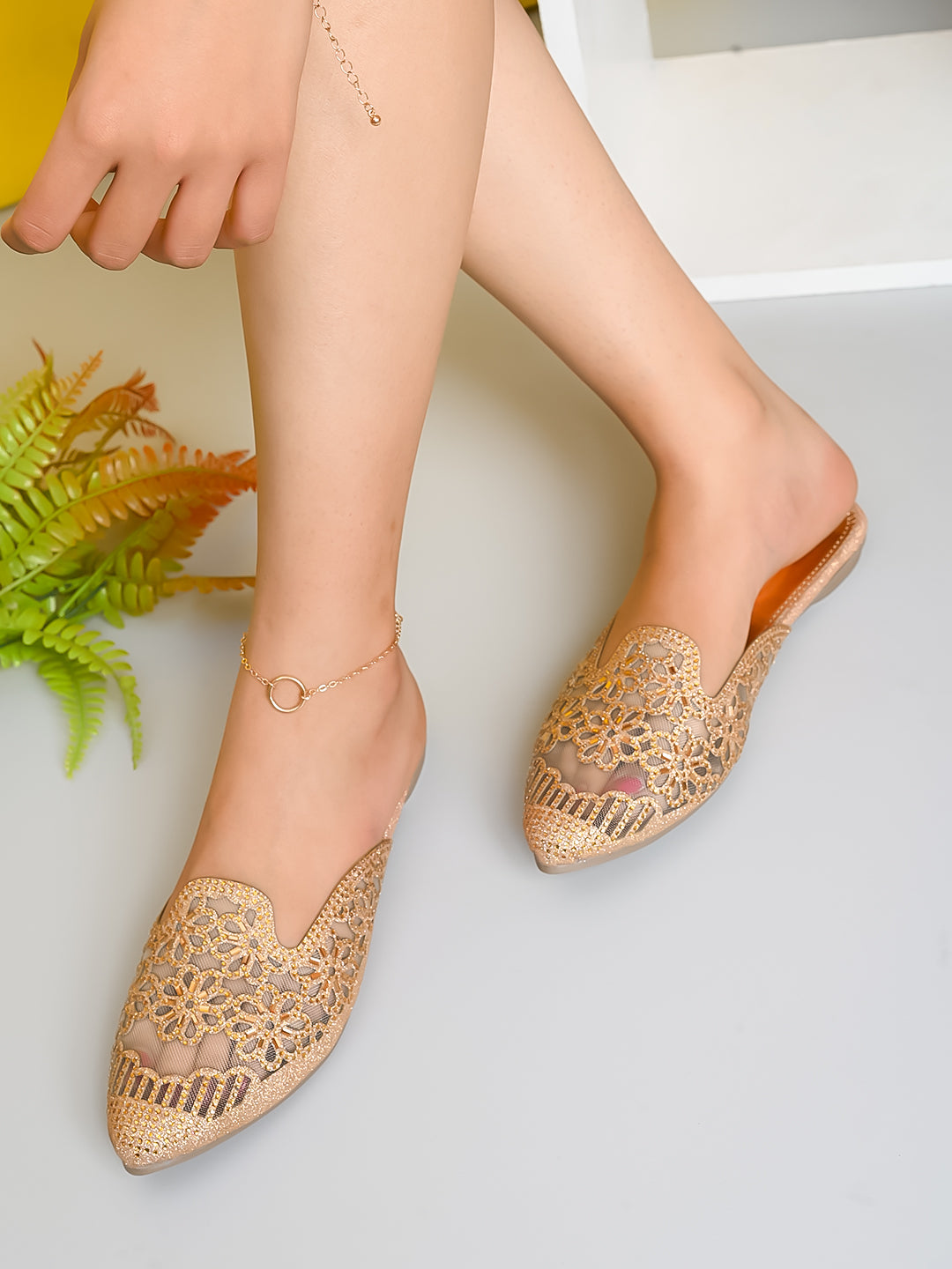 Embroidered Floral Cut-Out Design Mules