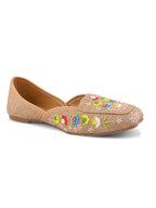 Elegant Floral Embroidered Ethnic Juttis