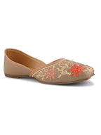 Elegant Embroidered Ethnic Juttis