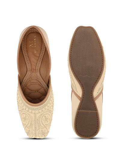 Handcrafted Traditional Design Juttis with Chic Embroidery