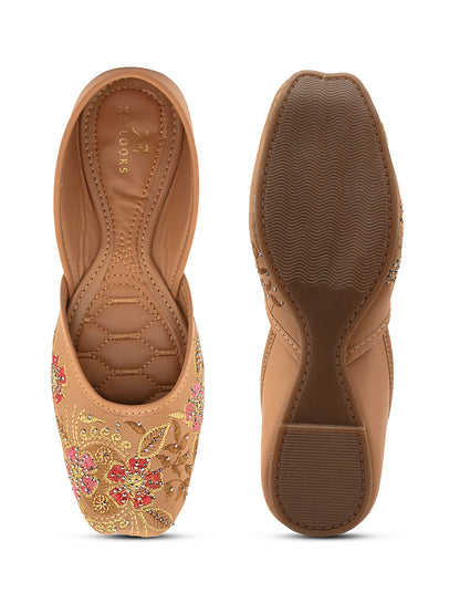 Embroidered Floral Pattern Traditional Juttis