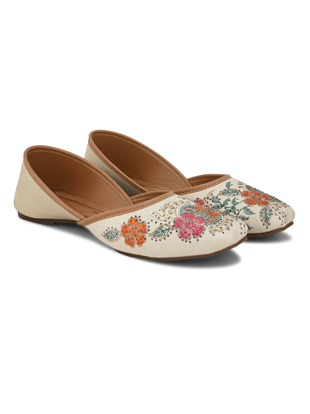 Embroidered Floral Pattern Traditional Juttis