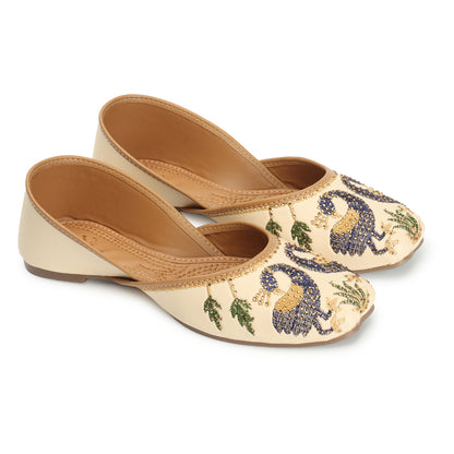 Peacock Design Comfortable Graceful & Attractive Ethnic Punjabi Juttis