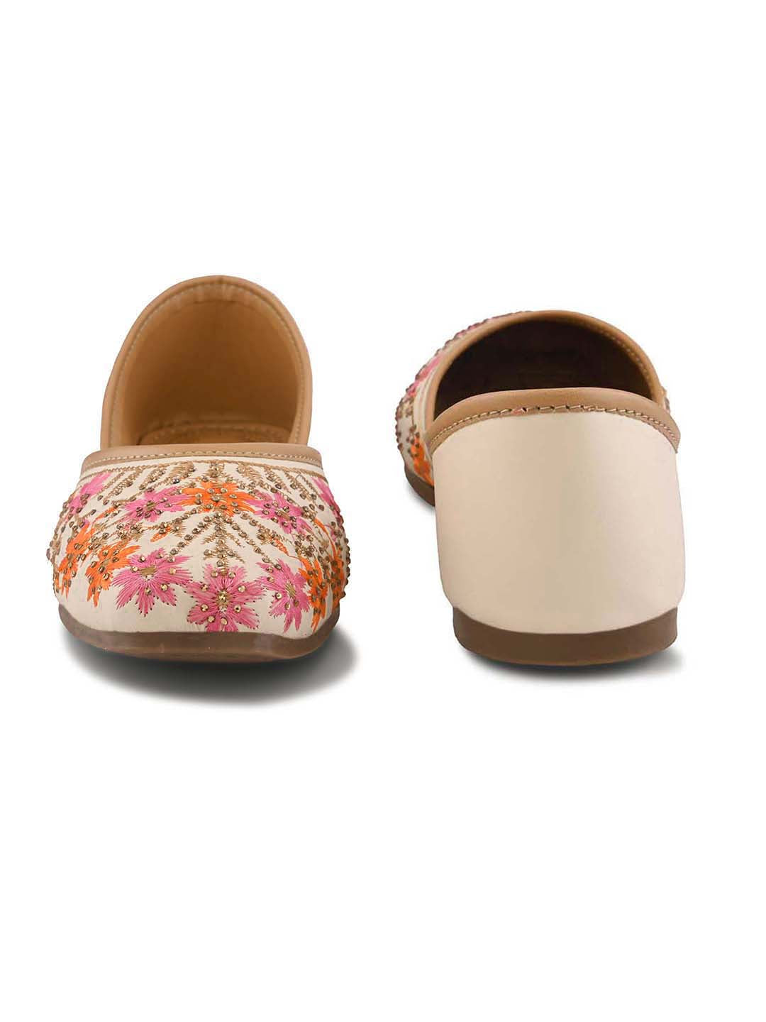 Elegant Threadwork Designer Juttis