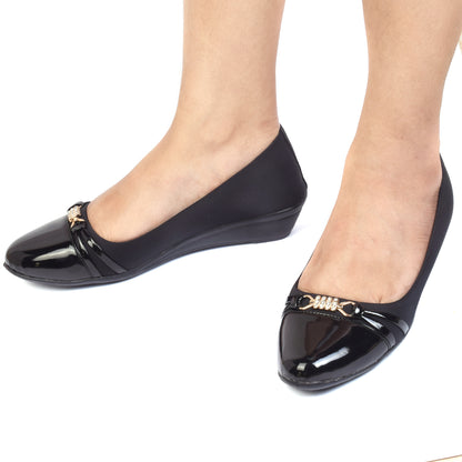 Classic & Graceful Ballerinas with Stylish Buckle