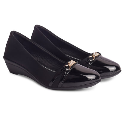 Classic & Graceful Ballerinas with Stylish Buckle