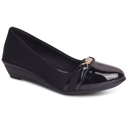 Classic & Graceful Ballerinas with Stylish Buckle