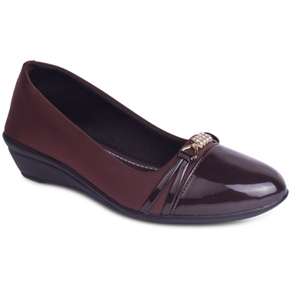 Classic & Graceful Ballerinas with Stylish Buckle