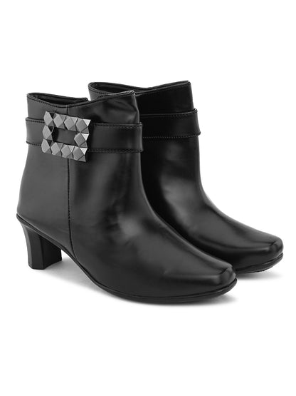 Comfortable & Stylish Zipper Black Boots