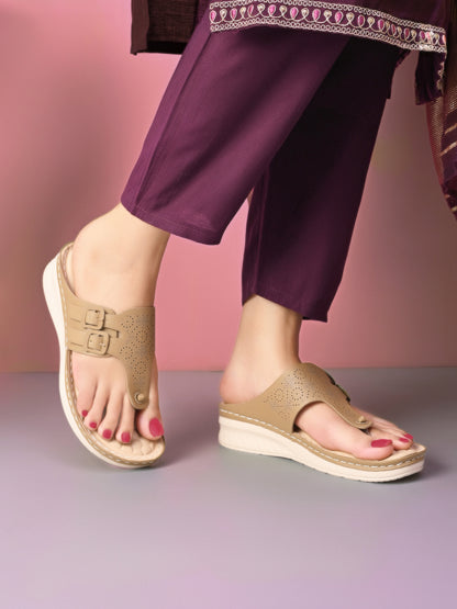 Graceful & Durable Buckle Design Doctor Slippers