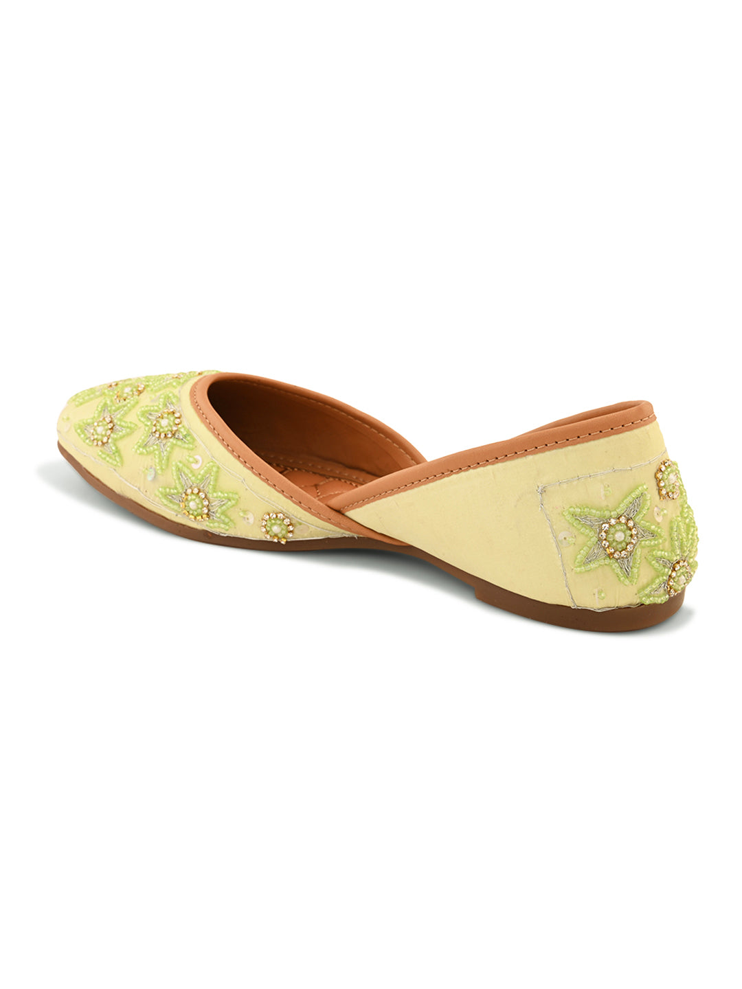 Handcrafted Embroidered Punjabi Juttis