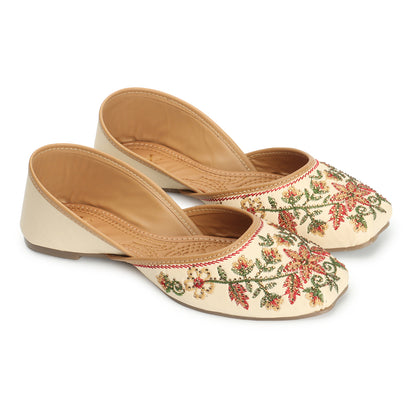 Elegant Design Comfortable & Fancy Ethnic Punjabi Juttis