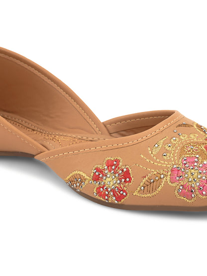 Embroidered Floral Pattern Traditional Juttis