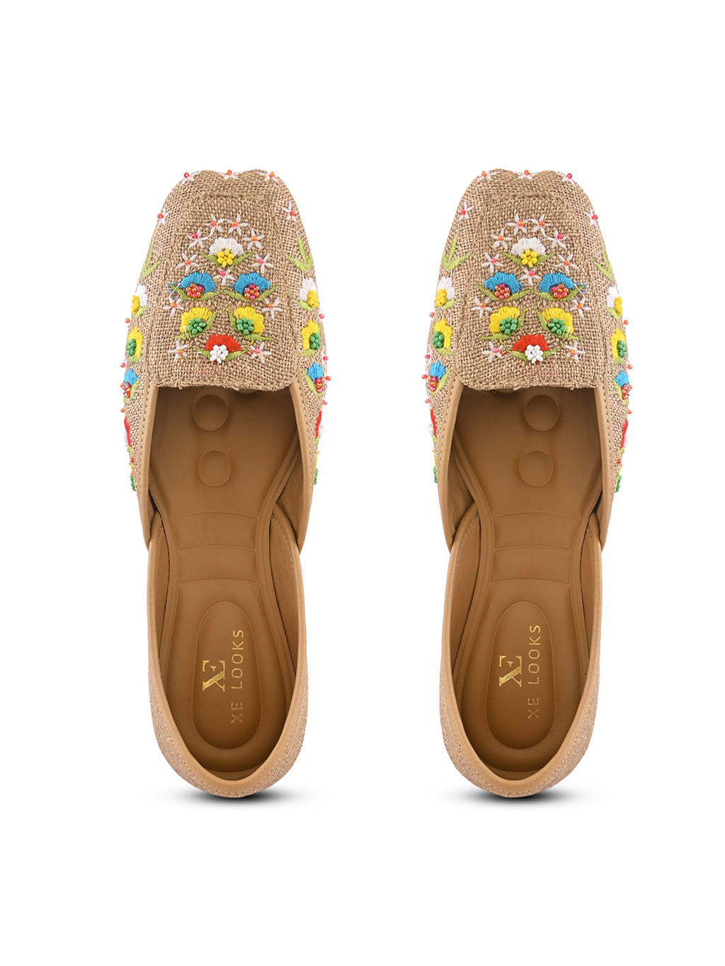 Elegant Floral Embroidered Ethnic Juttis